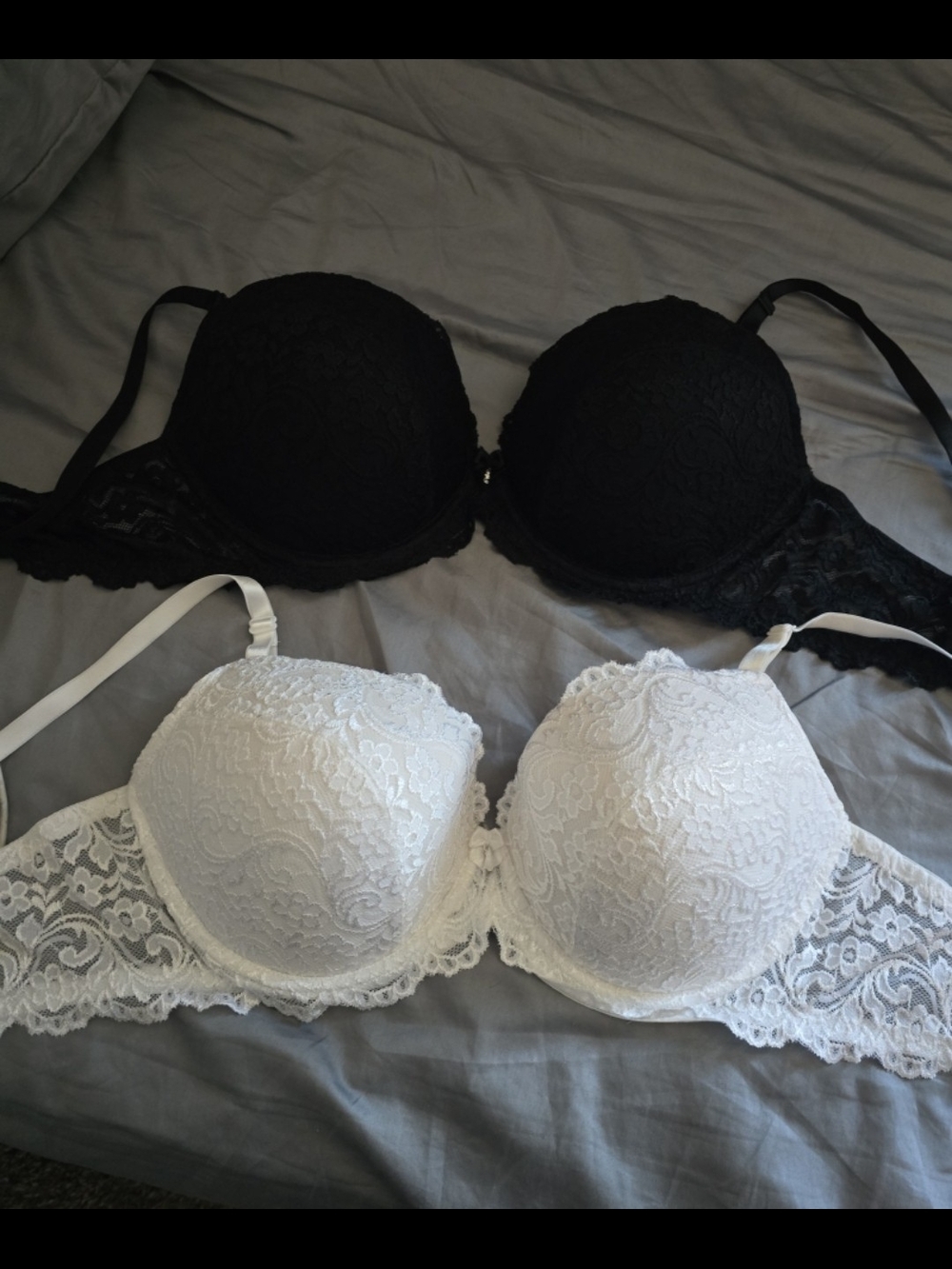 smart & sexy Lace Push-Up Bra Set in Black and White